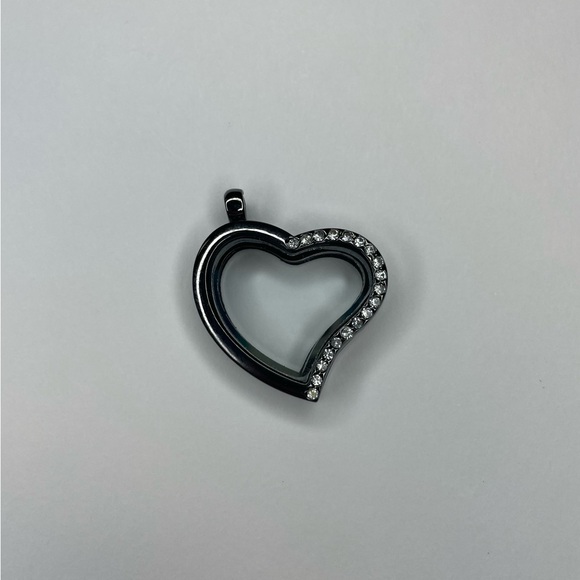 Gem Dazzle Heart Locket - Picture 4 of 8